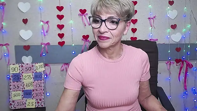 Snapshot of EllaBonito chatting on 02.13.25 EllaBonito online show from 02.13.25