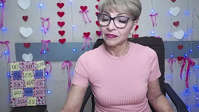 Snapshot of EllaBonito chatting on 02.13.25 EllaBonito online show from 02.13.25