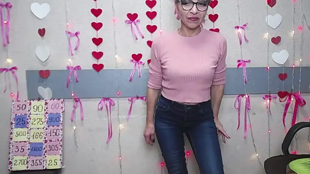 Snapshot of EllaBonito chatting on 02.24.25 EllaBonito online show from 02.24.25