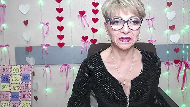 Snapshot of EllaBonito chatting on 02.28.25 EllaBonito online show from 02.28.25