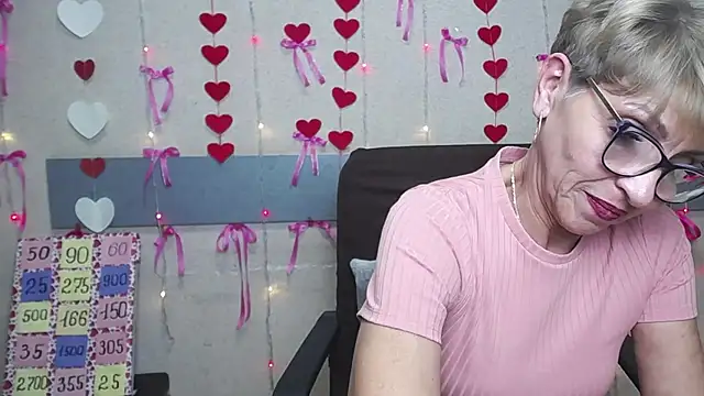 Snapshot of EllaBonito chatting on 03.01.25 EllaBonito online show from 03.01.25