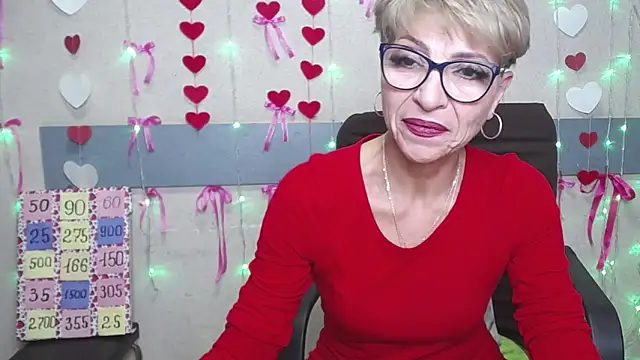 Snapshot of EllaBonito chatting on 03.03.25 EllaBonito online show from 03.03.25