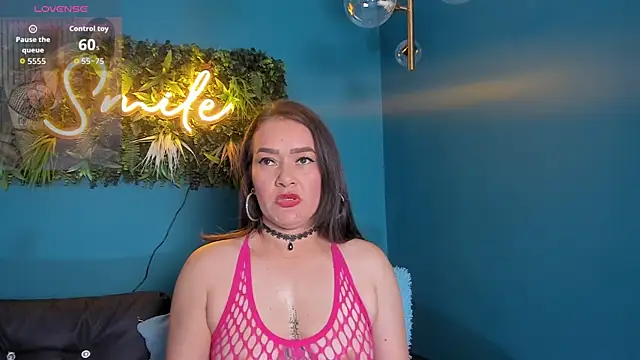 Snapshot of celestelewis chatting on 12.01.25 celestelewis online show from 12.01.25