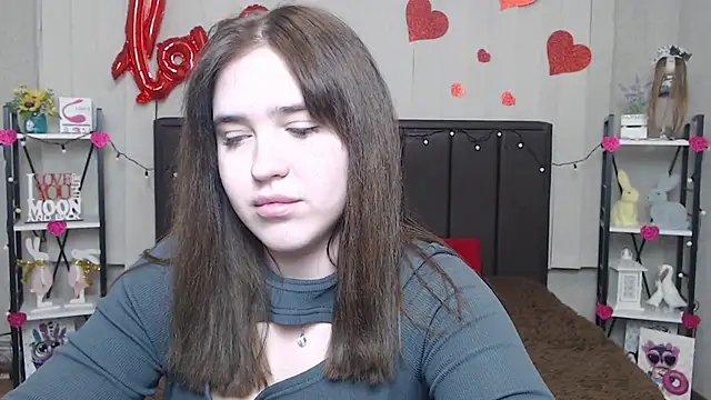 LauraHlot online show from 02.22.25