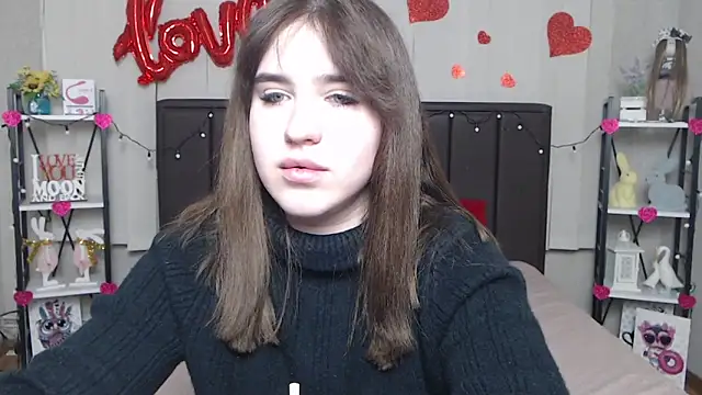 LauraHlot online show from 02.24.25