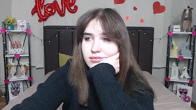 LauraHlot online show from 02.24.25