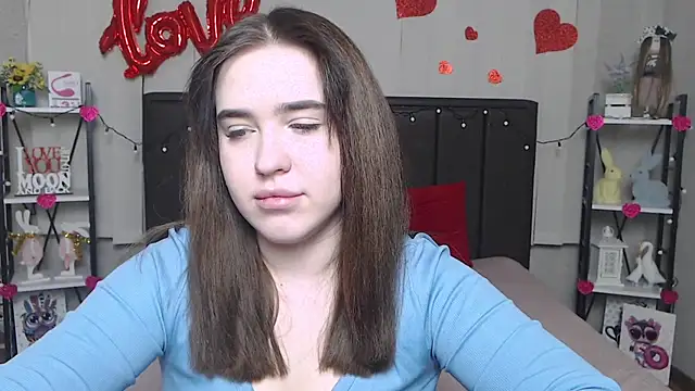 LauraHlot online show from 02.26.25