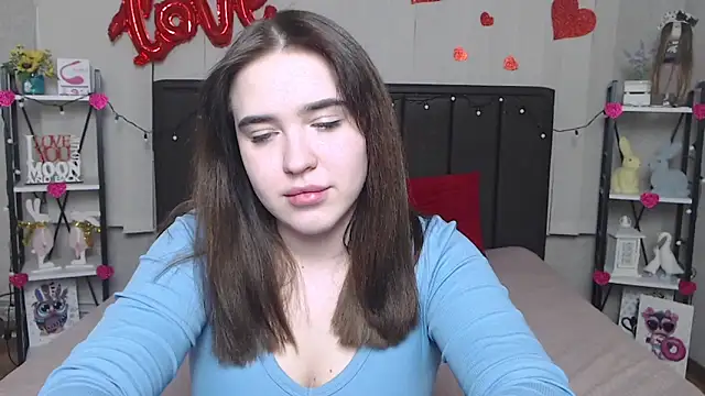 LauraHlot online show from 02.27.25