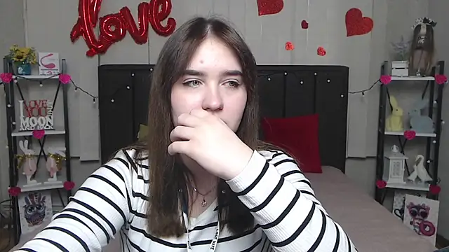 LauraHlot online show from 03.08.25