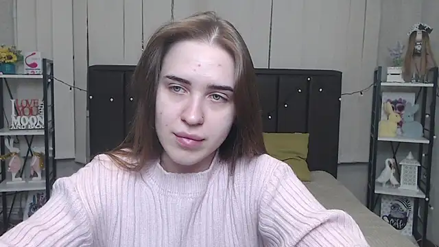 LauraHlot online show from 10.02.25