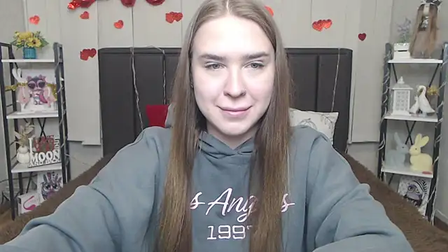 Snapshot of LauraHlot chatting on 05.03.26 LauraHlot online show from 05.03.26