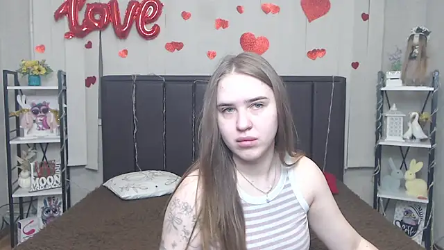 Snapshot of LauraHlot chatting on 05.20.26 LauraHlot online show from 05.20.26