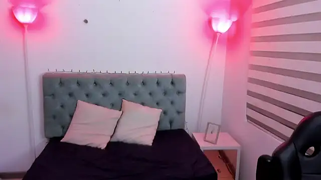 Camiila Osorio online show from 01.31.25