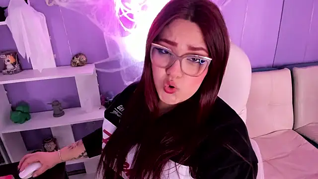 Camiila Osorio online show from 10.17.25