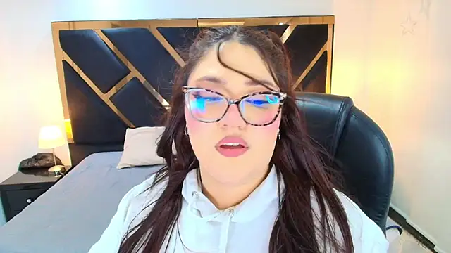 Camiila Osorio online show from 04.30.26