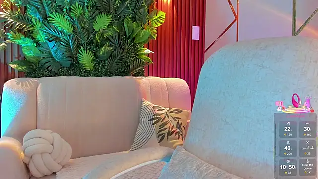 Snapshot of foxxxmegan chatting on 10.11.25 foxxxmegan online show from 10.11.25