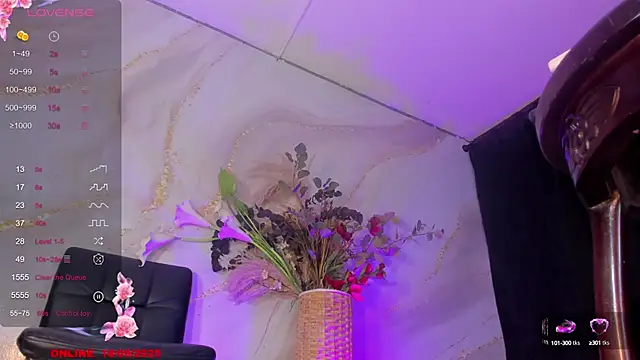 Snapshot of Karla-Ebony chatting on 09.18.25 Karla-Ebony online show from 09.18.25