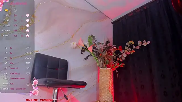 Snapshot of Karla-Ebony chatting on 09.26.25 Karla-Ebony online show from 09.26.25