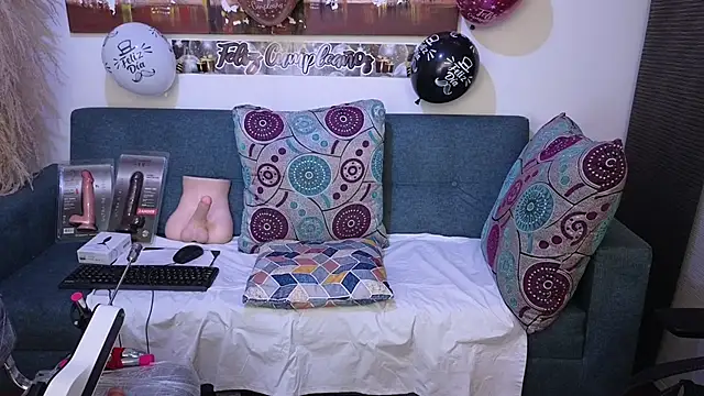 anellejones online show from 03.13.25