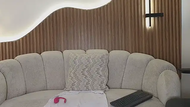 anellejones online show from 07.01.26
