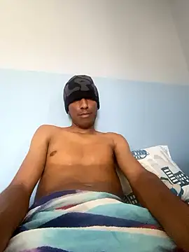 Snapshot of 800112 chatting on 12.04.24 800112 online show from 12.04.24