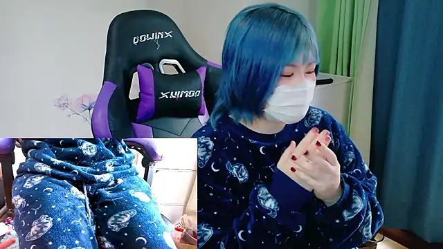 Snapshot of hazuki_8008 chatting on 11.06.25 hazuki 8008 online show from 11.06.25