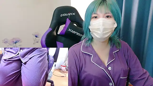 Snapshot of hazuki_8008 chatting on 12.02.25 hazuki 8008 online show from 12.02.25