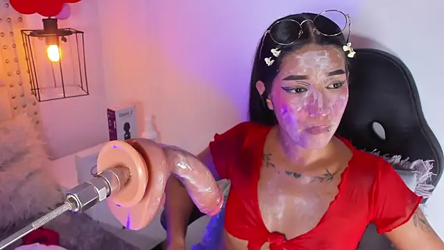 Snapshot of baby_naughty1_ chatting on 02.25.25 baby naughty1 online show from 02.25.25