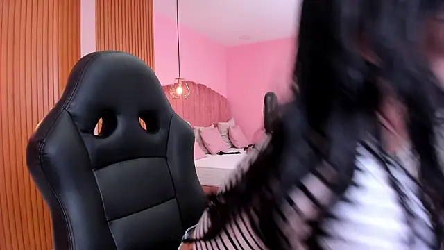 ariel jonees online show from 01.13.25