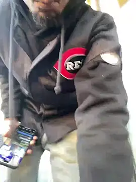 Snapshot of MobyDxck chatting on 12.21.24 MobyDxck online show from 12.21.24