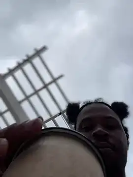 Snapshot of MobyDxck chatting on 12.28.24 MobyDxck online show from 12.28.24