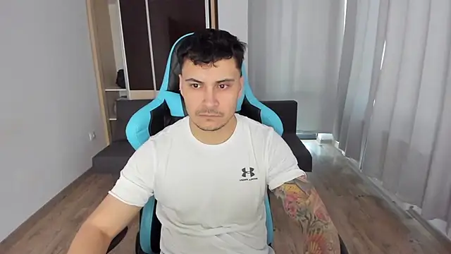 Snapshot of MatMalonne chatting on 01.09.25 MatMalonne online show from 01.09.25