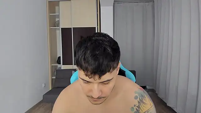 Snapshot of MatMalonne chatting on 01.10.25 MatMalonne online show from 01.10.25