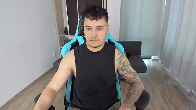 Snapshot of MatMalonne chatting on 01.11.25 MatMalonne online show from 01.11.25