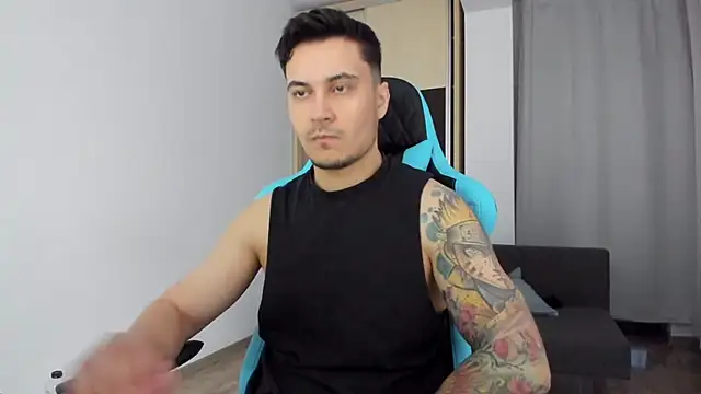 Snapshot of MatMalonne chatting on 01.13.25 MatMalonne online show from 01.13.25