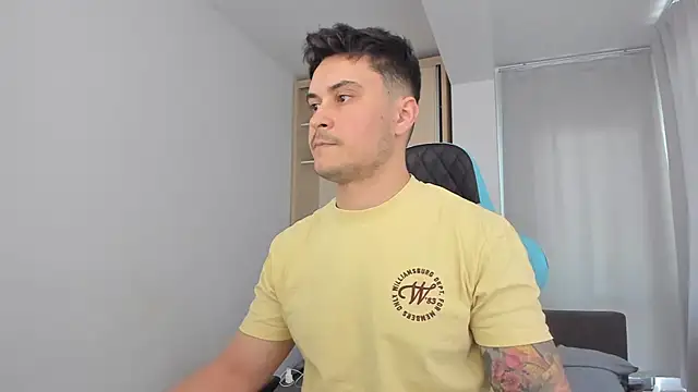 Snapshot of MatMalonne chatting on 01.24.25 MatMalonne online show from 01.24.25