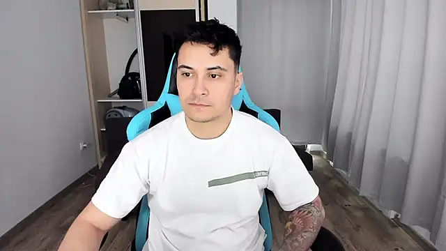 Snapshot of MatMalonne chatting on 02.03.25 MatMalonne online show from 02.03.25