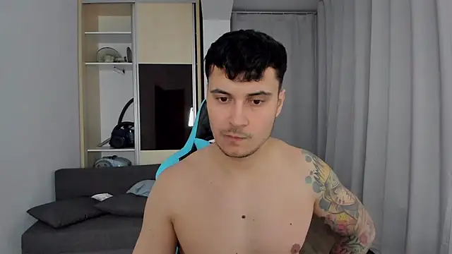 Snapshot of MatMalonne chatting on 02.07.25 MatMalonne online show from 02.07.25