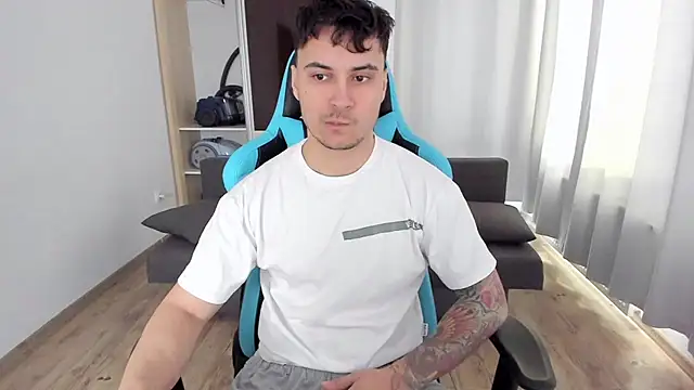 Snapshot of MatMalonne chatting on 02.09.25 MatMalonne online show from 02.09.25