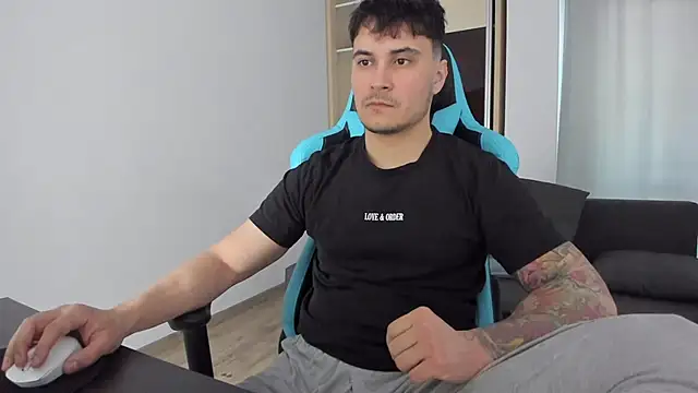 Snapshot of MatMalonne chatting on 02.09.25 MatMalonne online show from 02.09.25