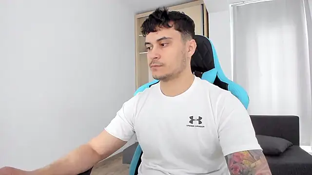 Snapshot of MatMalonne chatting on 02.17.25 MatMalonne online show from 02.17.25