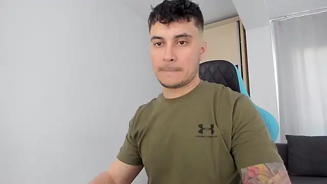 Snapshot of MatMalonne chatting on 03.04.25 MatMalonne online show from 03.04.25