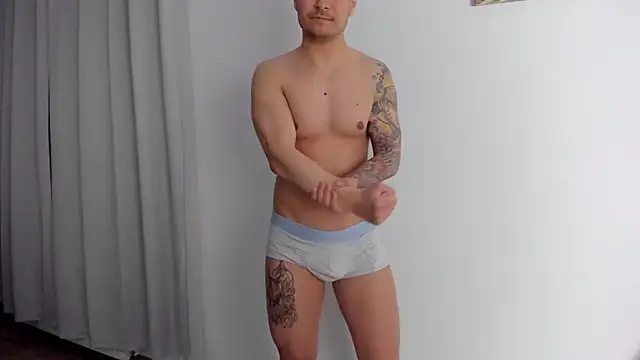 Snapshot of MatMalonne chatting on 03.12.25 MatMalonne online show from 03.12.25