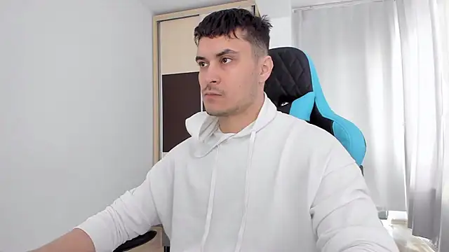 Snapshot of MatMalonne chatting on 03.13.25 MatMalonne online show from 03.13.25