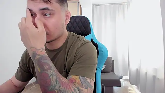 Snapshot of MatMalonne chatting on 03.19.25 MatMalonne online show from 03.19.25