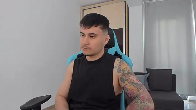 Snapshot of MatMalonne chatting on 03.19.25 MatMalonne online show from 03.19.25