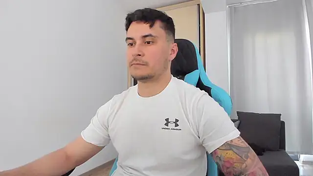 Snapshot of MatMalonne chatting on 03.22.25 MatMalonne online show from 03.22.25