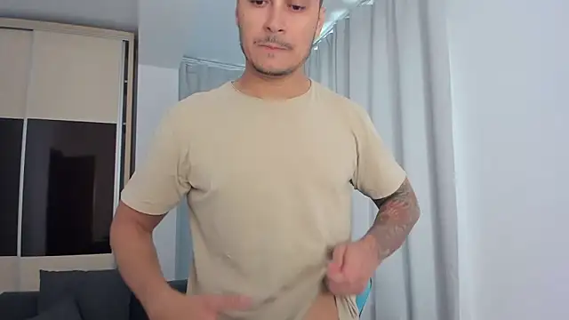 Snapshot of MatMalonne chatting on 09.13.25 MatMalonne online show from 09.13.25