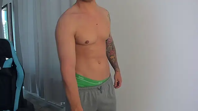 Snapshot of MatMalonne chatting on 09.14.25 MatMalonne online show from 09.14.25