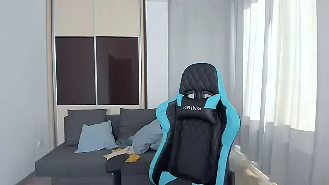 Snapshot of MatMalonne chatting on 09.21.25 MatMalonne online show from 09.21.25